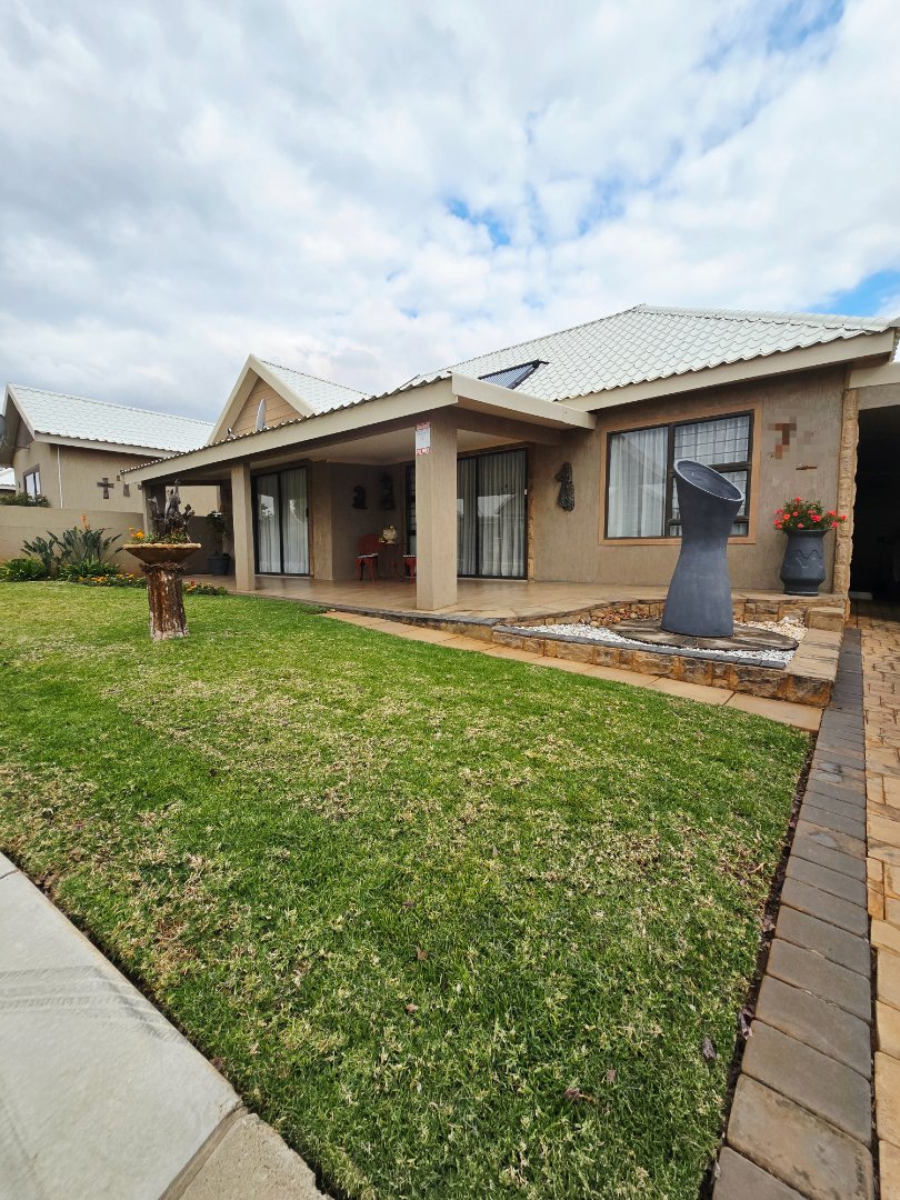 2 Bedroom Property for Sale in Wilkoppies North West